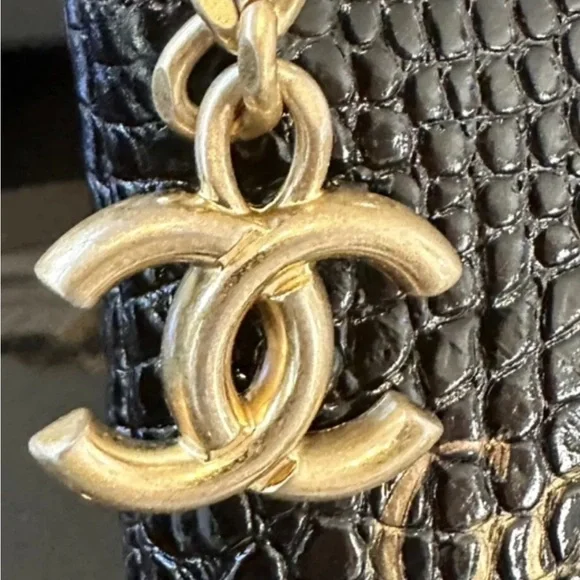 🖤RARE🖤 Chanel CC Calfskin Crocodile Embossed Cosmetic Case Pouch Black G… - Picture 10 of 13